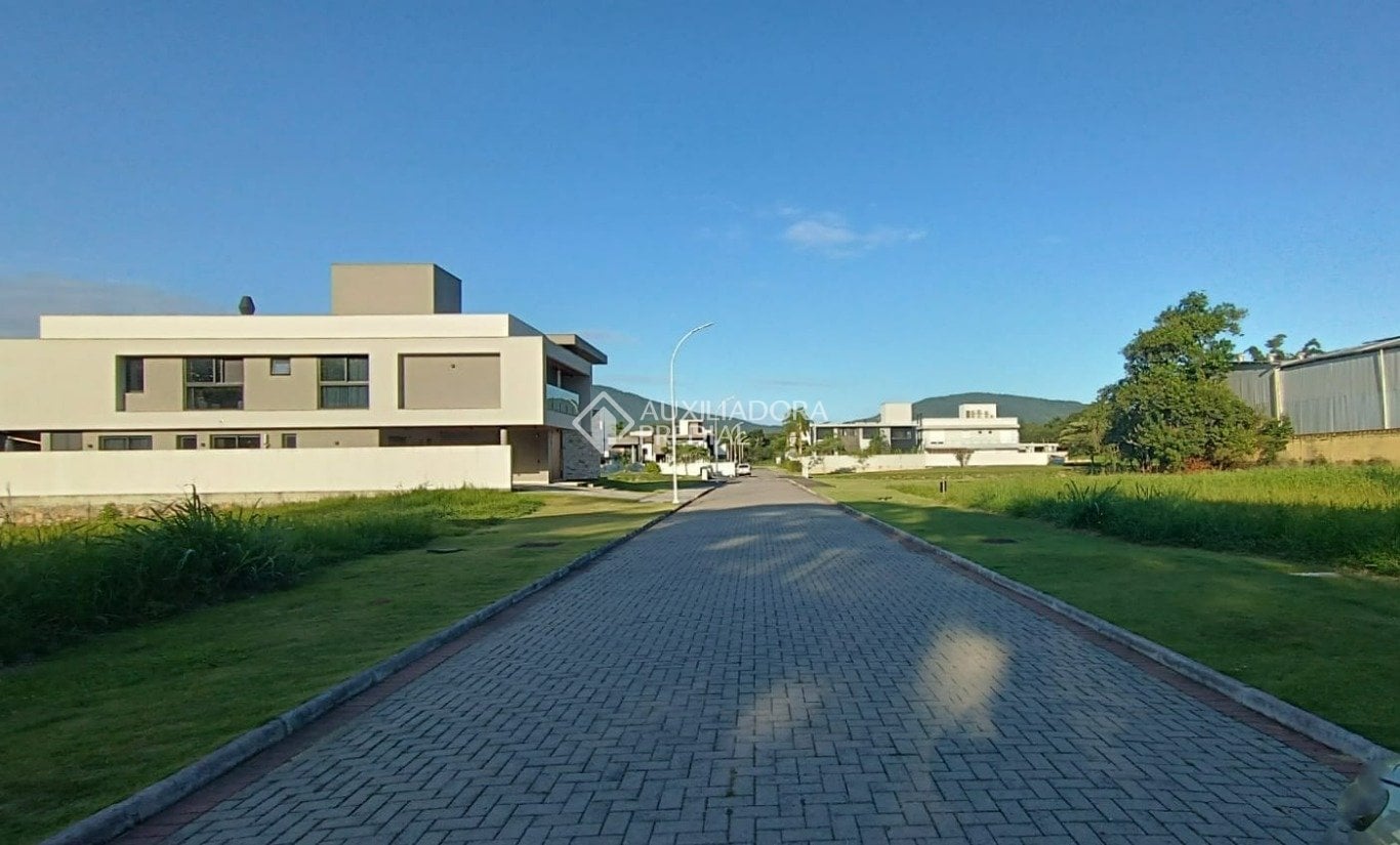 Terreno à venda, 454m² na Intendente Antônio Damasco no Ratones, Florianópolis