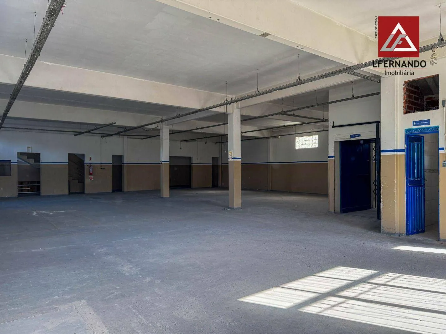 Galpão à venda, 6 vagas, 737m² na região do bairro Velha, próximo à Rua João Pessoa, Blumenau — foto 7