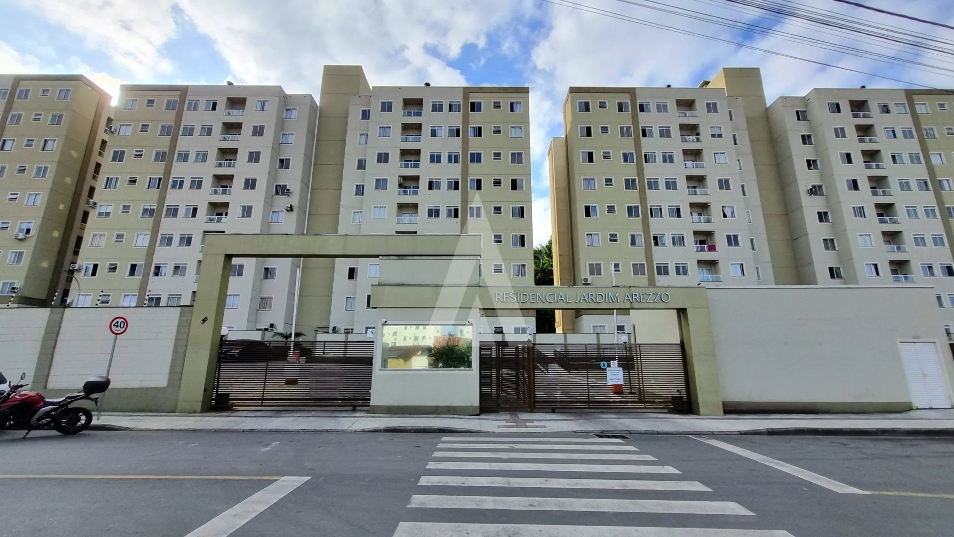 Apartamento para alugar com 2 quartos, 1 vaga, 44m² no Floresta, Joinville - foto 1