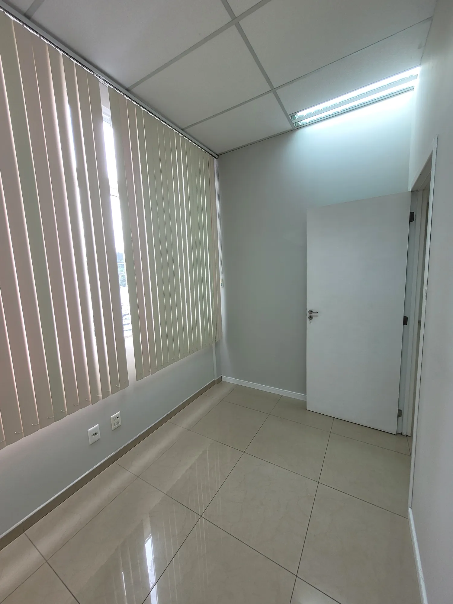 Loja  Sala Escritório em prédio comercial  — foto 7