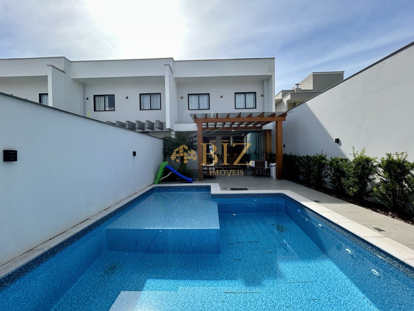 Casa · para alugar · 3 quartos · 257m² · Ponta Aguda, Blumenau