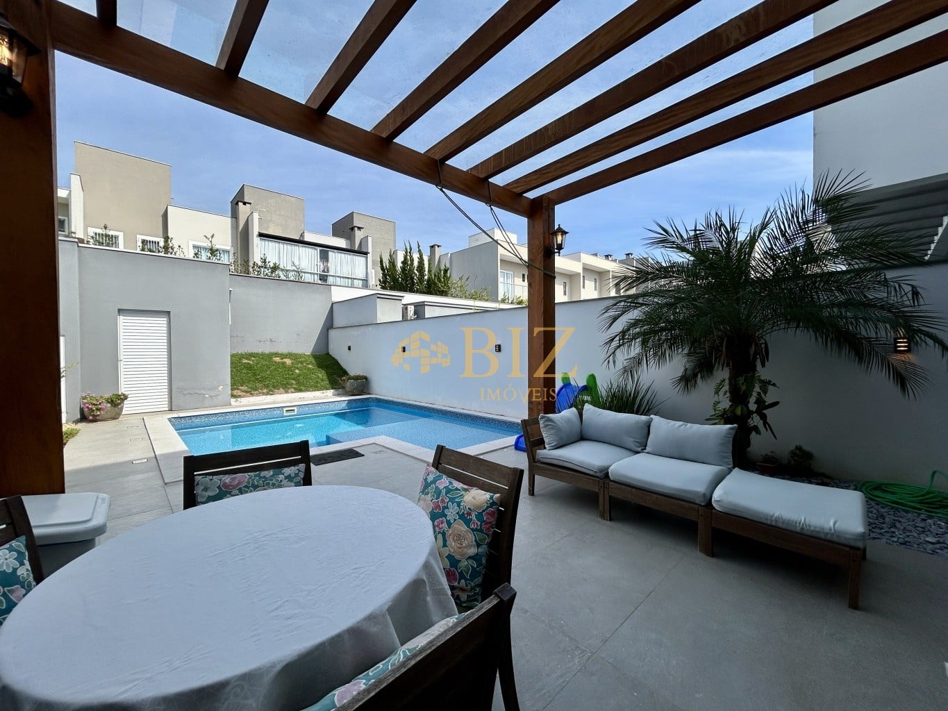 Casa · para alugar · 3 quartos · 257m² · Ponta Aguda, Blumenau