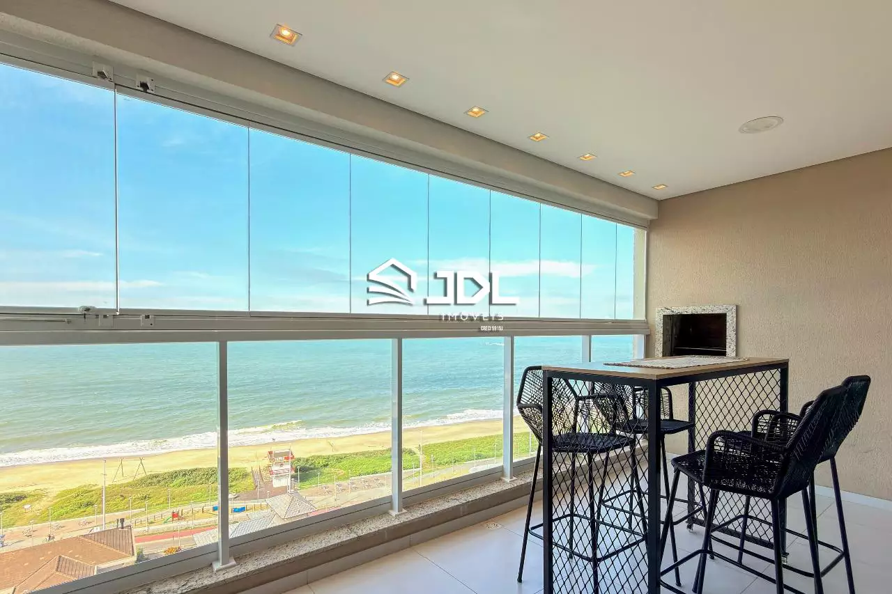 Apartamento à venda com 3 quartos e 3 suítes, 4 vagas, 138m² no Itacolomi, Balneário Piçarras - foto 1