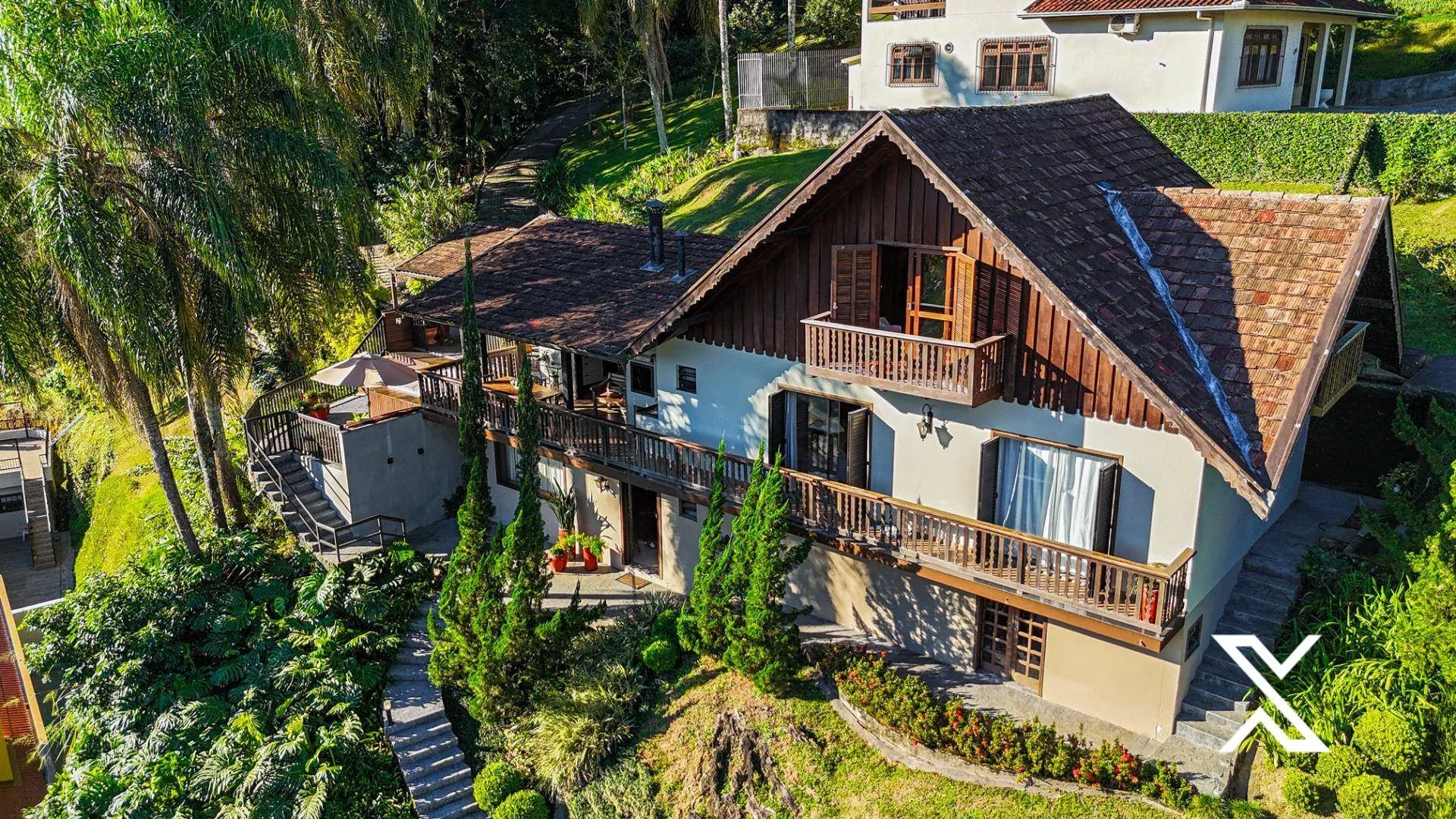 Casa à venda com 3 quartos e 1 suíte, 2 vagas, 1328m² no Garcia, Blumenau - foto 1