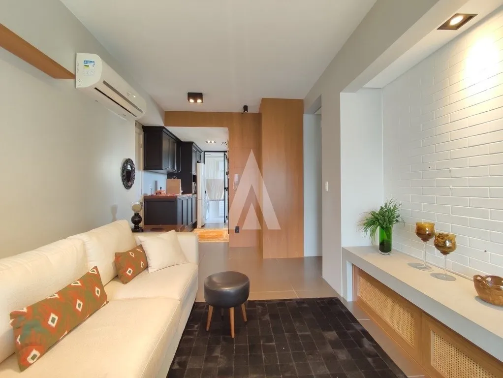 Apartamento à venda com 2 quartos, 2 vagas, 70m² na região do bairro Anita Garibaldi, próximo à Rua Concórdia, Joinville — foto 2