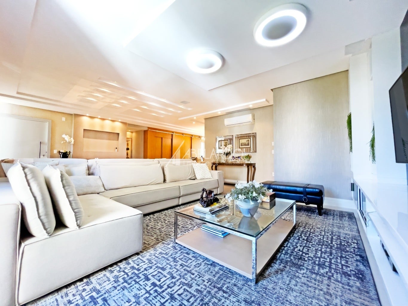 Apartamento à venda com 4 quartos e 4 suítes, 4 vagas, 227m² no Jardim Blumenau, Blumenau