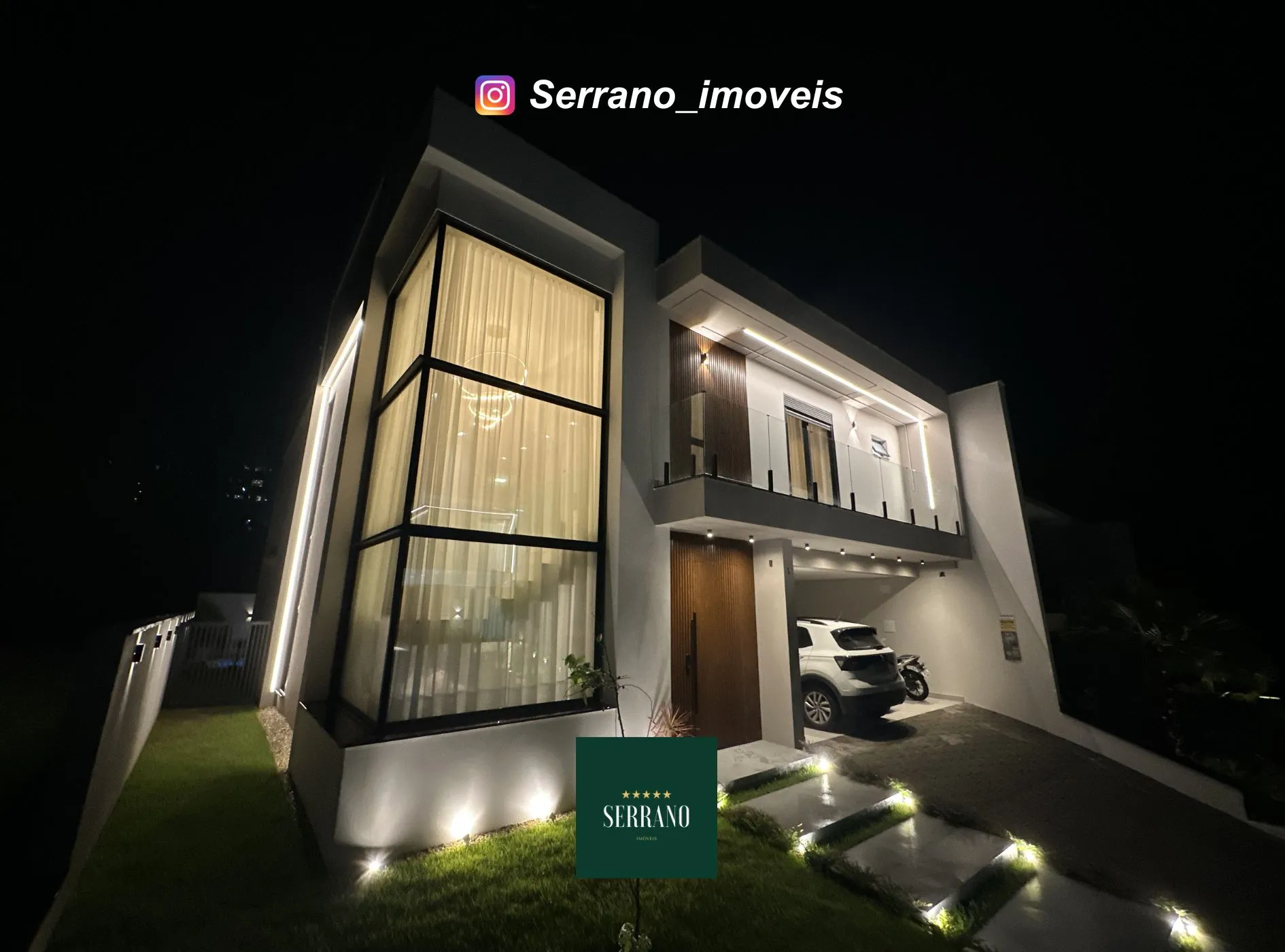 Casa à venda com 4 quartos e 2 suítes, 4 vagas, 317m² no Centro, Blumenau - foto 1