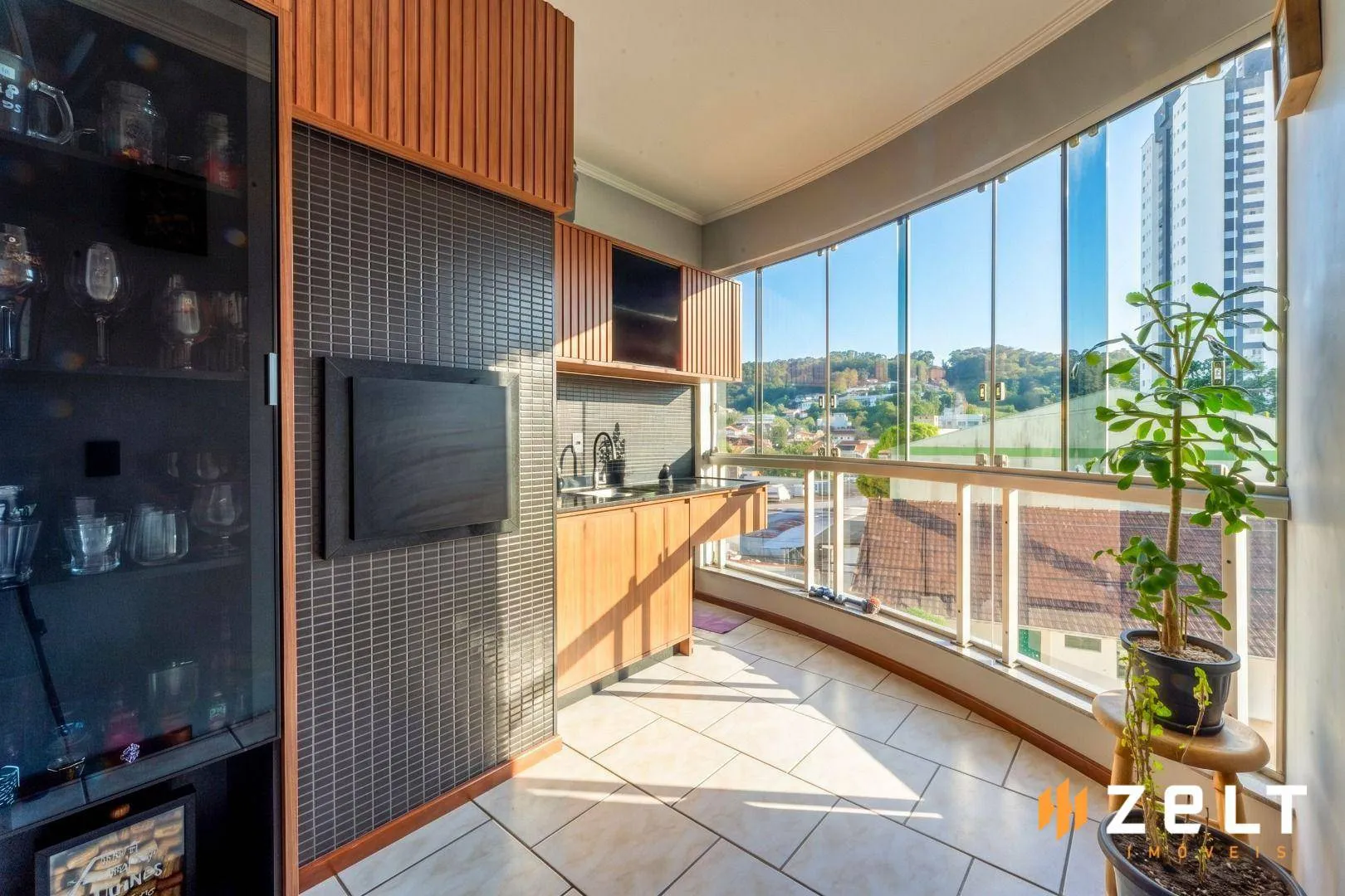 Apartamento à venda com 2 quartos, 1 vaga, 65m² no Água Verde, Blumenau - foto 1