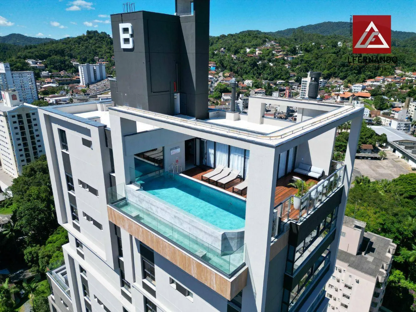 Apartamento à venda com 3 quartos e 3 suítes, 3 vagas, 191m² no Victor Konder, Blumenau - foto 1