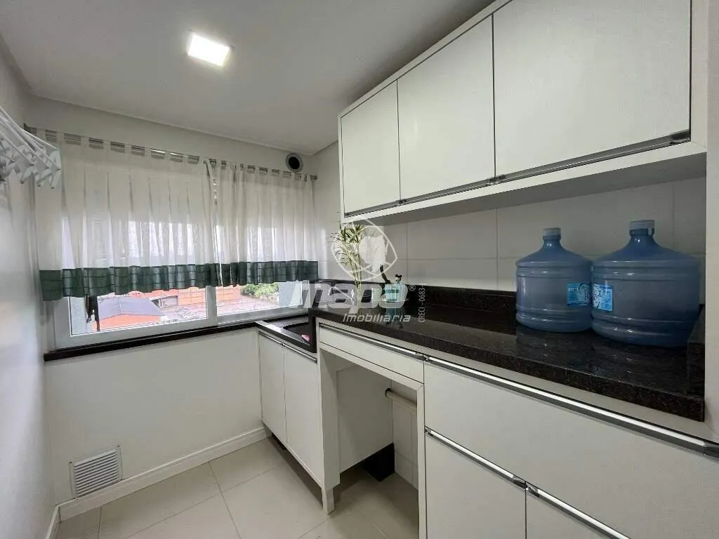 Belíssimo apartamento semi mobiliado . — foto 3