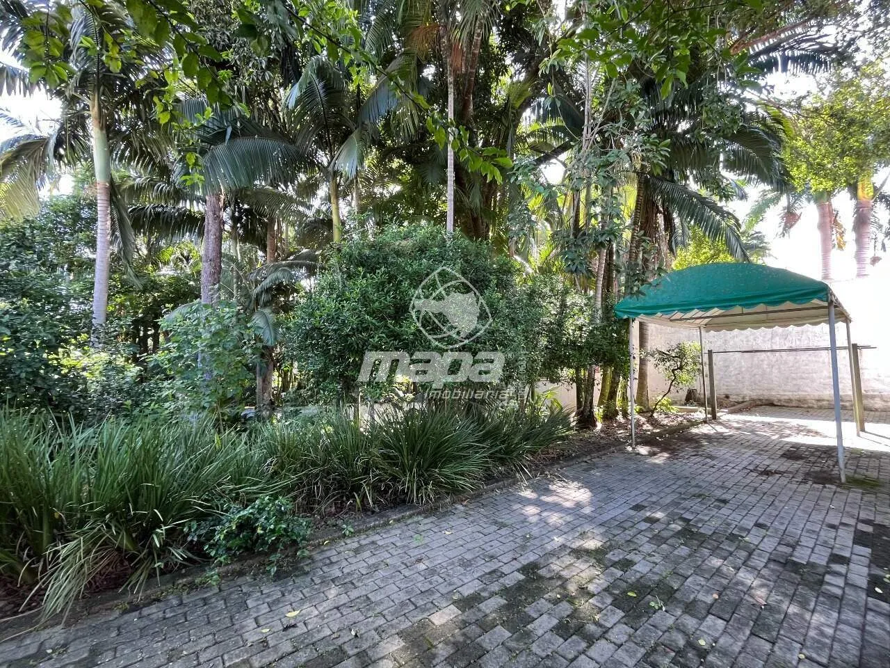 Casa no Centro da cidade com amplo terreno — foto 4