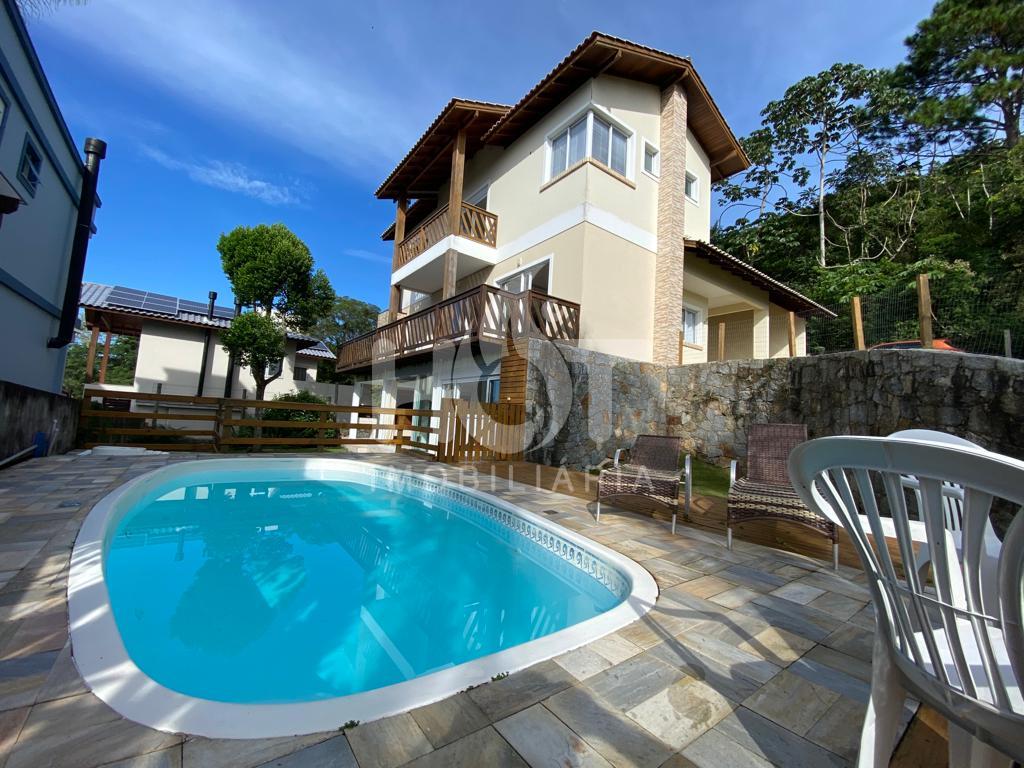 Casa à venda com 4 quartos e 2 suítes, 500m² na RECANTO DO CAMPECHE no Campeche, Florianópolis