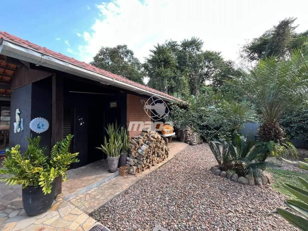 Casa com Piscina à Venda — foto 4
