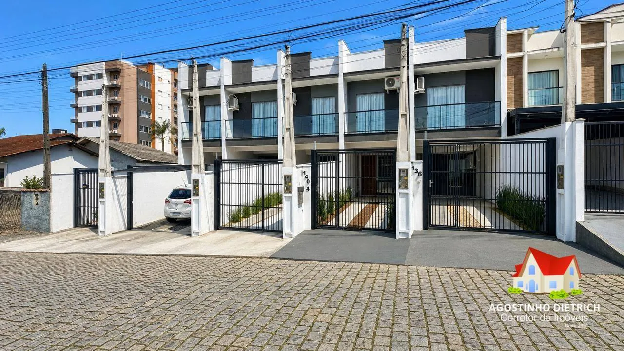 Casa à venda com 3 quartos e 1 suíte, 2 vagas, 89m² no Aventureiro, Joinville - foto 1