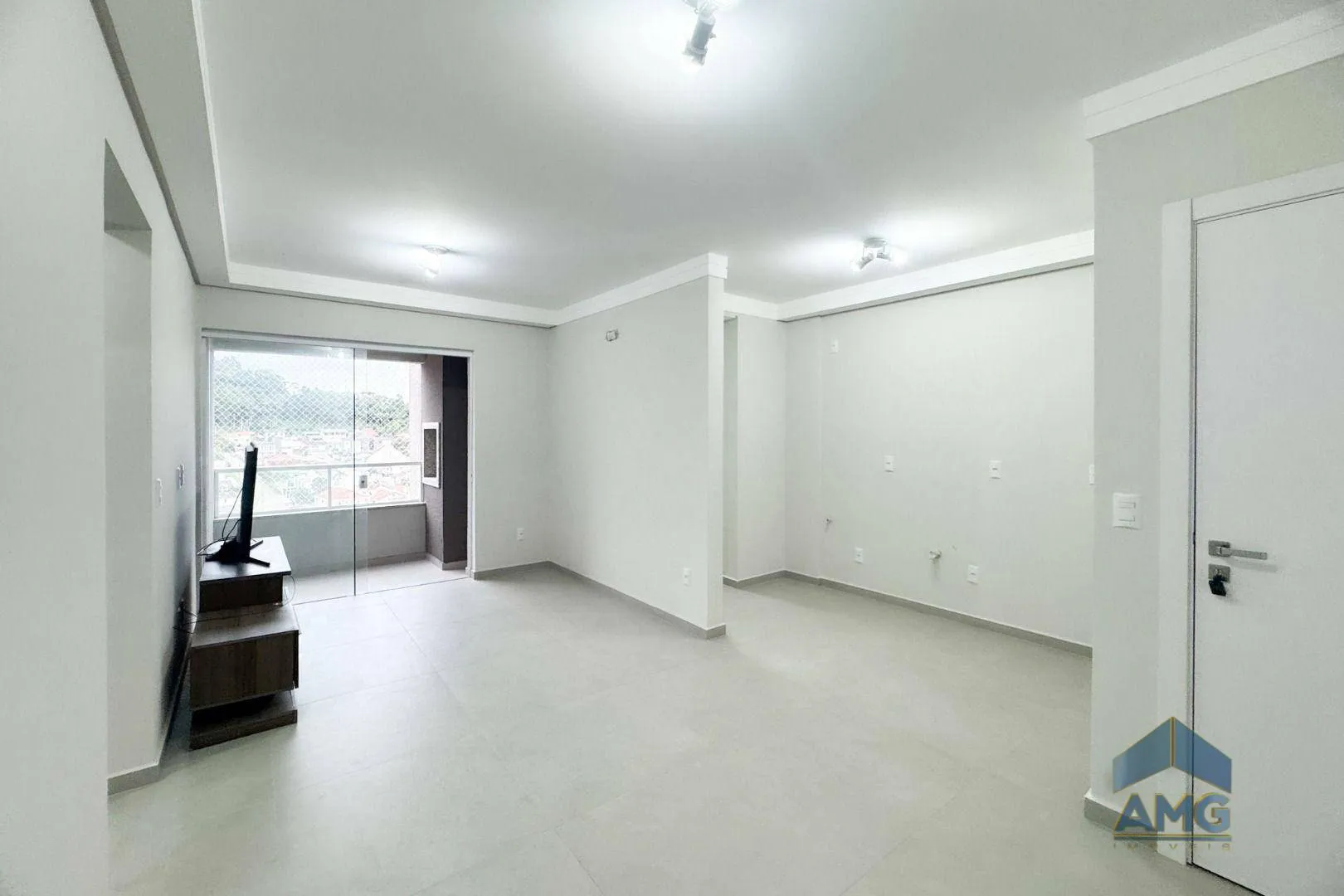 Apartamento à venda com 2 quartos, 1 vaga, 60m² na região do bairro Escola Agrícola, próximo à Rua José Deeke, Blumenau — foto 2