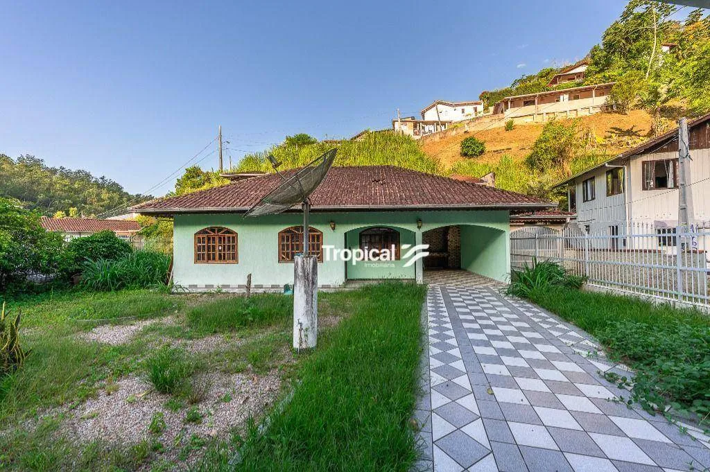 Casa à venda com 5 quartos e 2 suítes, 2 vagas, 626m² no Glória, Blumenau - foto 1