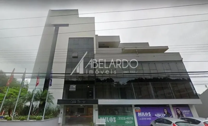 Sala comercial no bairro Ponta Aguda.

Com 77,36 m de área privativa, subdividida em 04 salas pequenas, 01 recepção, 01 copa e 01 banheiro.

Oferece 01 vaga de garagem no interior do prédio e vaga de estacionamento rotativo. — foto 6