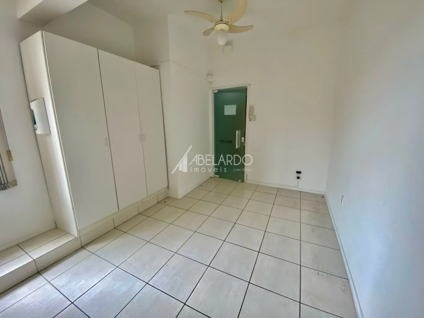 SALA COMERCIAL PARA LOCAÇÃO - CENTRO DE BLUMENAU — foto 4