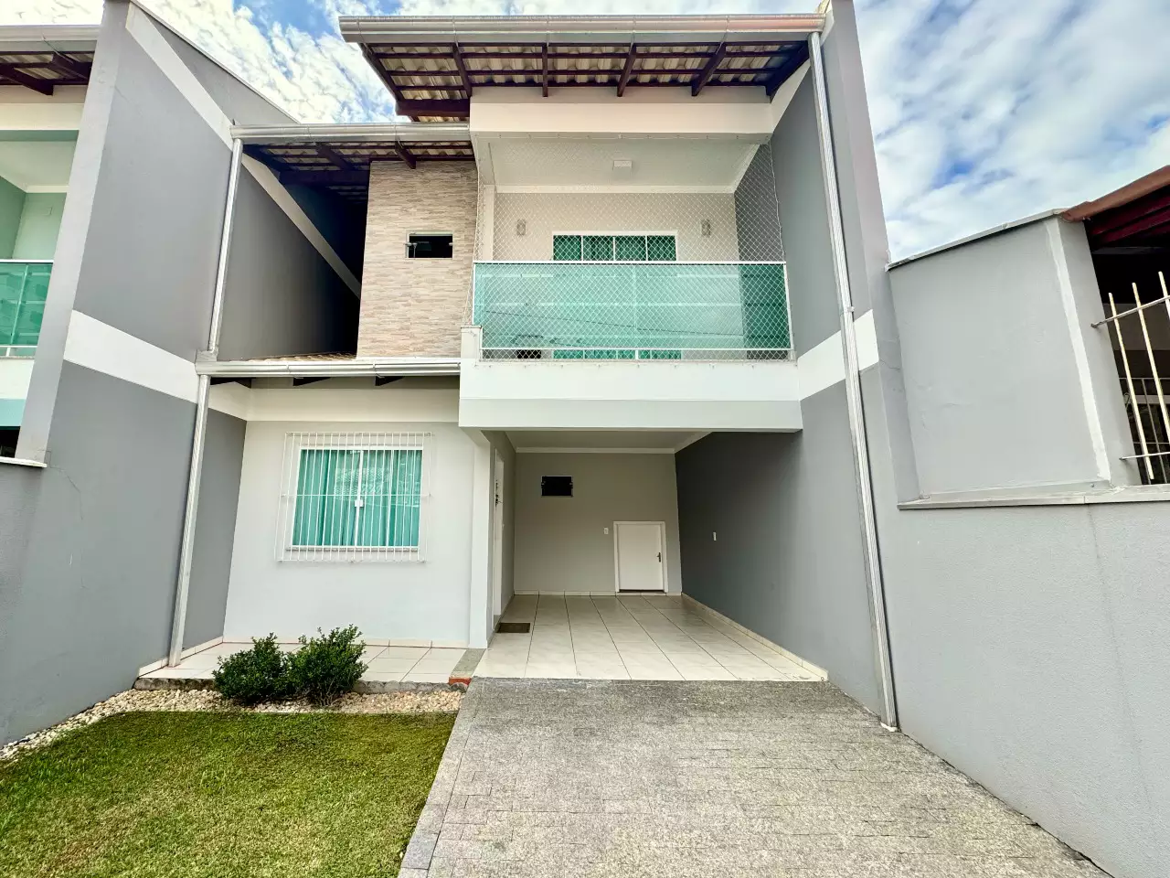 Casa à venda com 3 quartos e 1 suíte, 2 vagas, 86m² na região do bairro Passo Manso, próximo à Rua Guilherme Poerner, Blumenau — foto 2