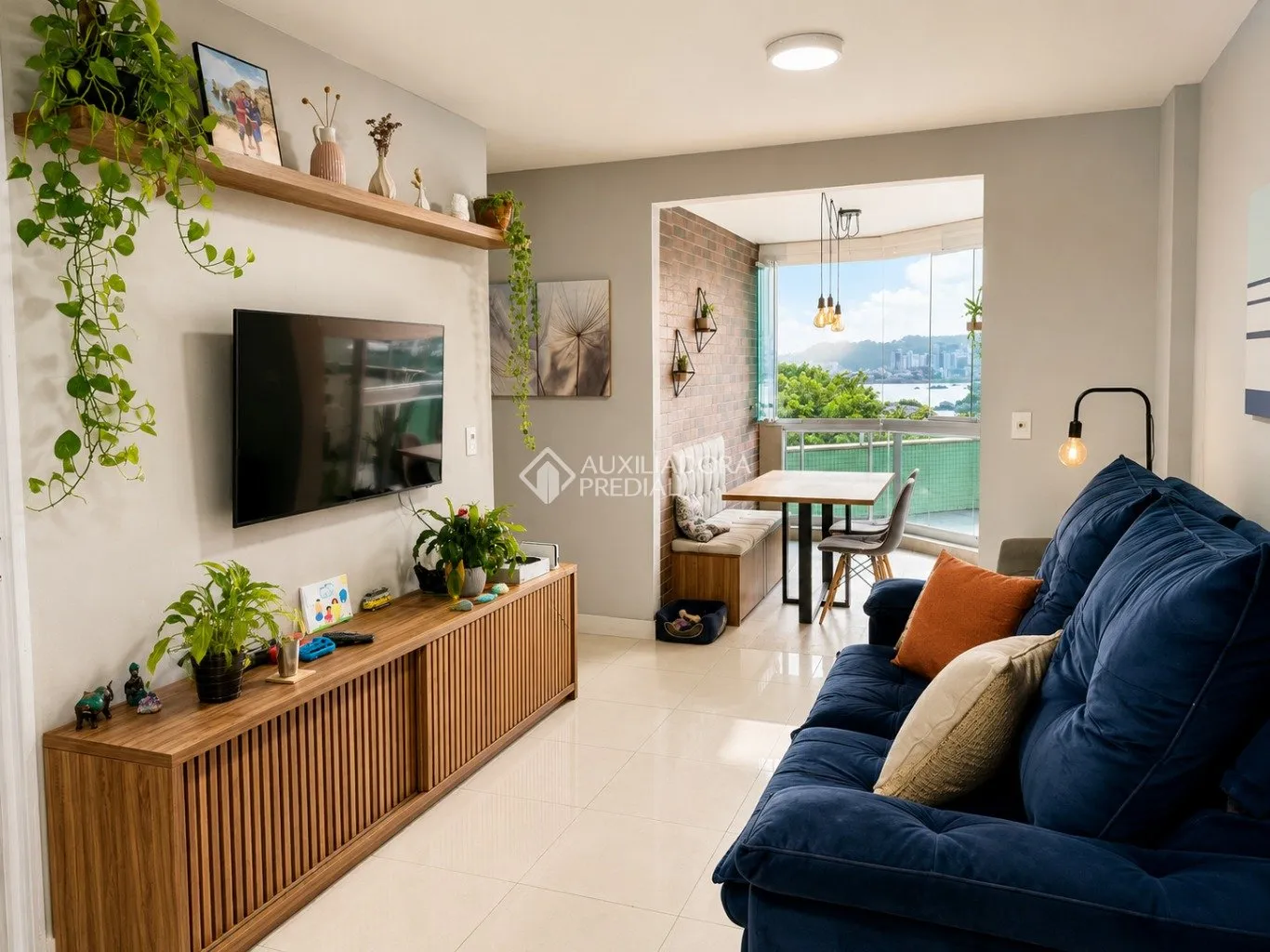 Apartamento à venda com 2 quartos e 1 suíte, 1 vaga, 82m² no Abraão, Florianópolis - foto 1