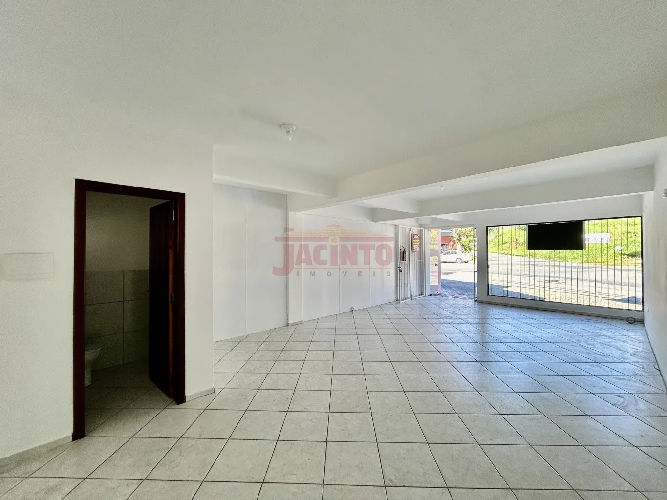 Sala comercial com aproximadamente 50m no bairro Fortaleza . — foto 5