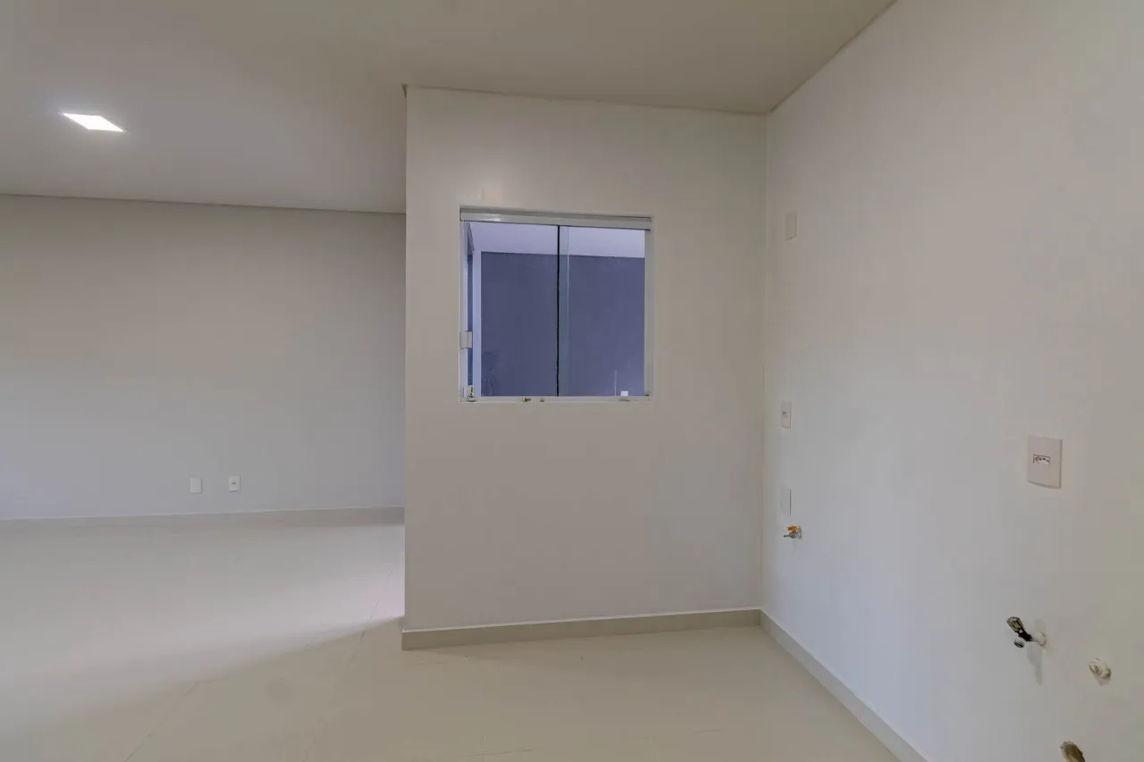 Sobrado Geminado com 1 suíte(s) mais 2 quarto(s) à venda no bairro Glória em Joinville, por R$ 1.170.000.00. — foto 7