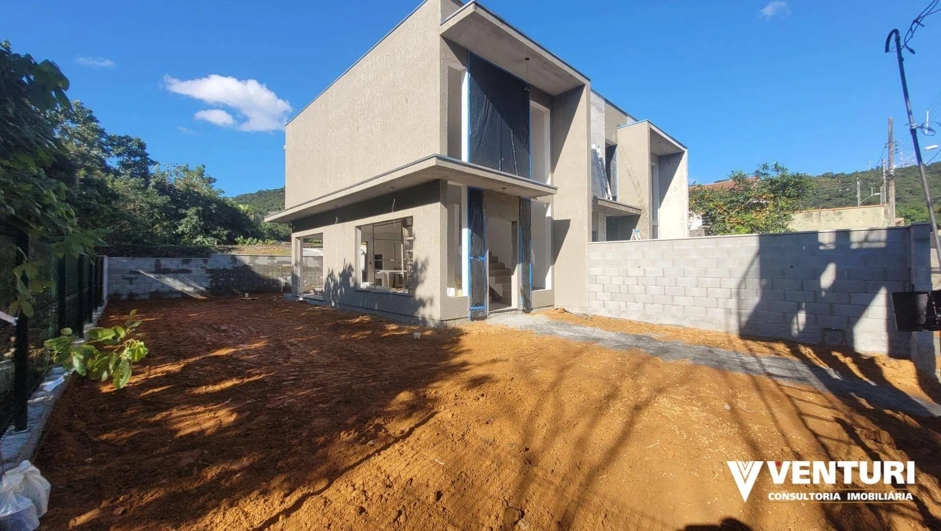 Casa à venda com 1 quarto e 1 suíte, 1 vaga, 194m² no Boa Vista, Blumenau - foto 1