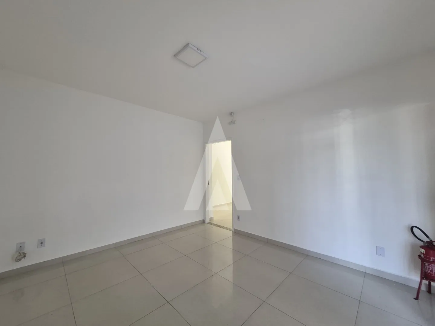 Outros Imóveis para alugar, 1 vaga, 147m² no Bom Retiro, Joinville - foto 1