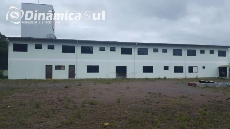 Imóvel Comercial em Indaial com 16 quartos, cozinha, refeitório e lavanderia. Amplo estacionamento e espaço para construção — foto 2