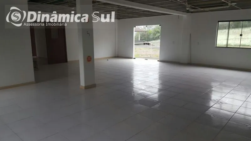 Imóvel Comercial em Indaial com 16 quartos, cozinha, refeitório e lavanderia. Amplo estacionamento e espaço para construção — foto 5