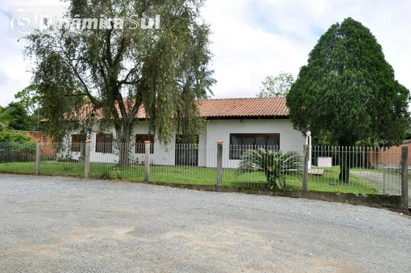 Terreno, prédio e casa comercial no bairro Itoupava Norte, corredor de serviço com 4.500m2, construída 753,42m2, . Imóveis parcialmente locados e boa viabilidade para construção ZC2. — foto 5