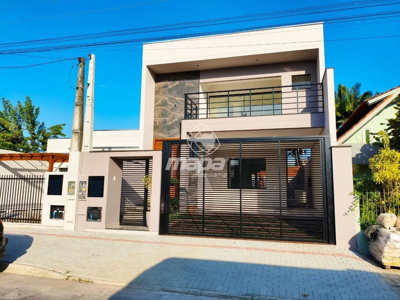 Belíssima casa à venda - foto 1