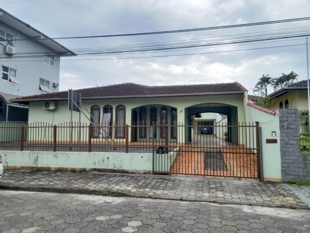 CASA no SAGUAÇÚ com 4 quartos para VENDA, 200 m - foto 1