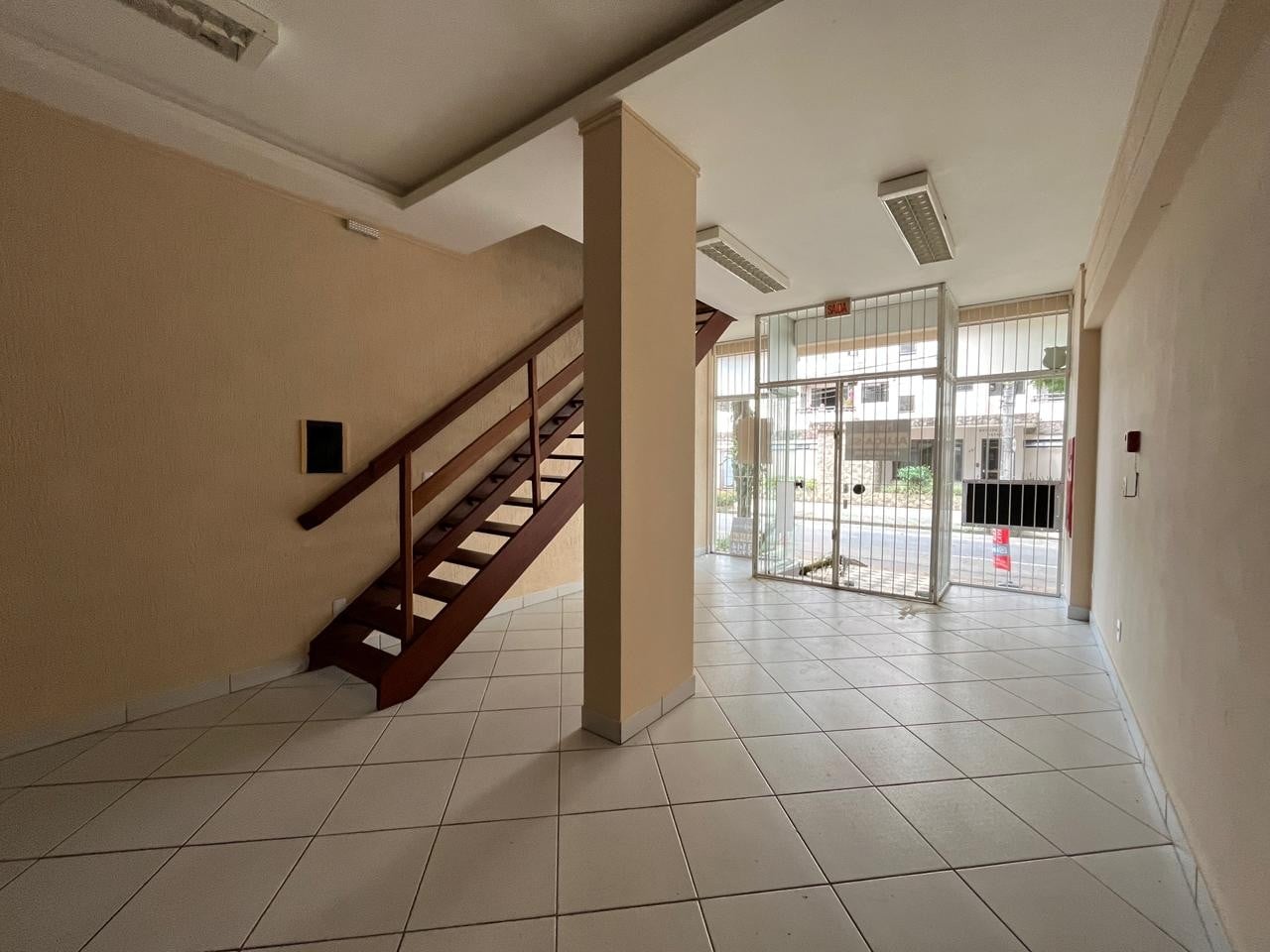 Loja à venda, 1 vaga, 81m² na região do bairro Victor Konder, próximo à Rua Antônio da Veiga, Blumenau