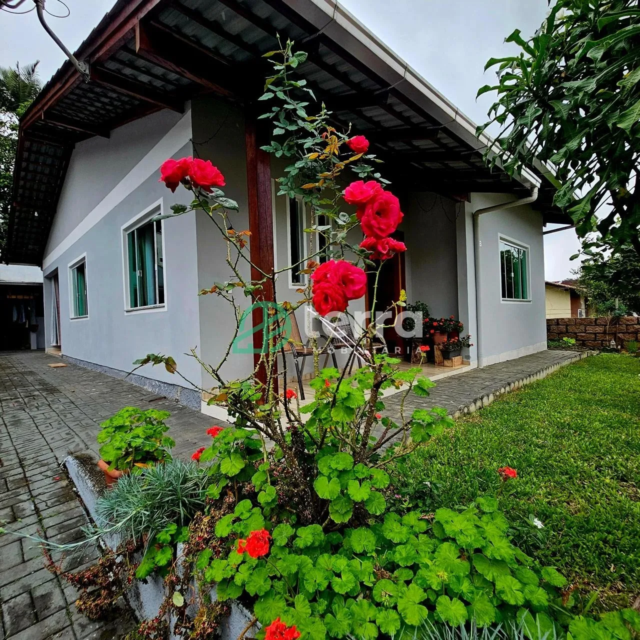 Casa à venda com 3 quartos e 1 suíte, 1 vaga, 384m² no Estados, Indaial - foto 1