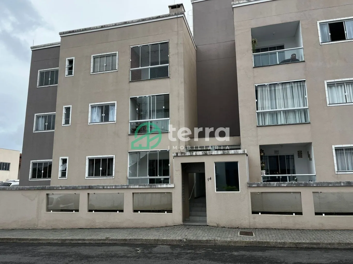 Apartamento à venda com 2 quartos e 1 suíte, 1 vaga, 67m² no Carijós, Indaial - foto 1