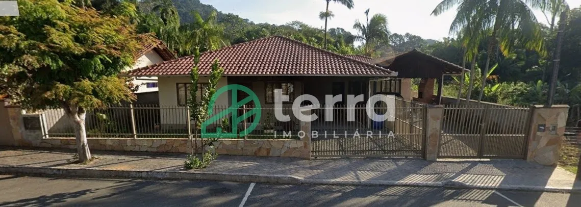 Casa à venda com 4 quartos e 1 suíte, 2 vagas, 459m² no Encano, Indaial - foto 1