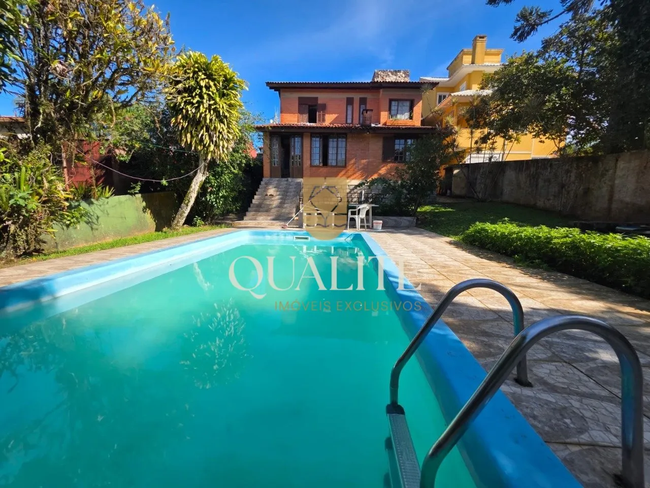 Casa à venda com 3 quartos e 1 suíte, 2 vagas, 557m² no Cacupé, Florianópolis - foto 1