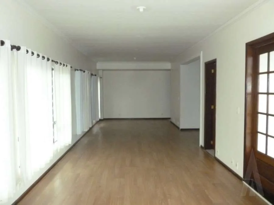 Outros Imóveis à venda com 4 quartos, 7 vagas, 555m² na região do bairro Bucarein, próximo à Rua Padre Kolb, Joinville — foto 4