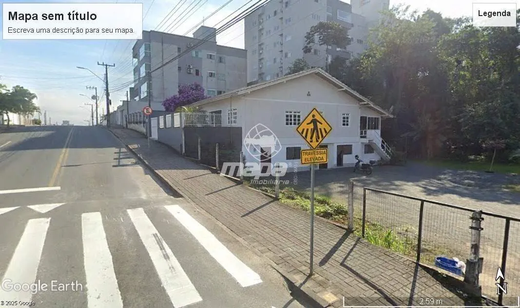 Casa com amplo terreno e possibilidade comercial — foto 4