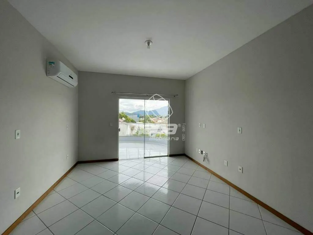 APARTAMENTO 02 DORMITORIOS FRENTE KOMPRAO — foto 6