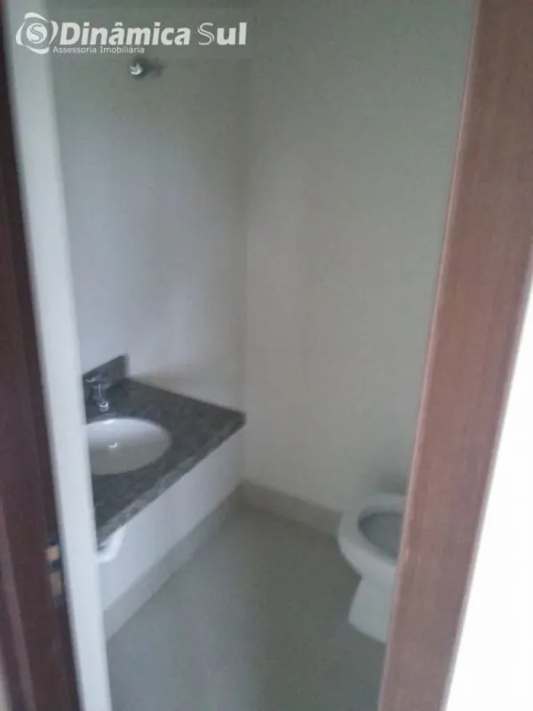 Sala comercial NOVA próximo a Vila Germânica. 
livre de enchente; — foto 7