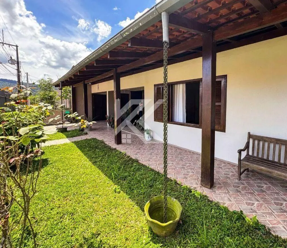 Casa para Venda em Blumenau / SC no bairro Garcia - foto 1