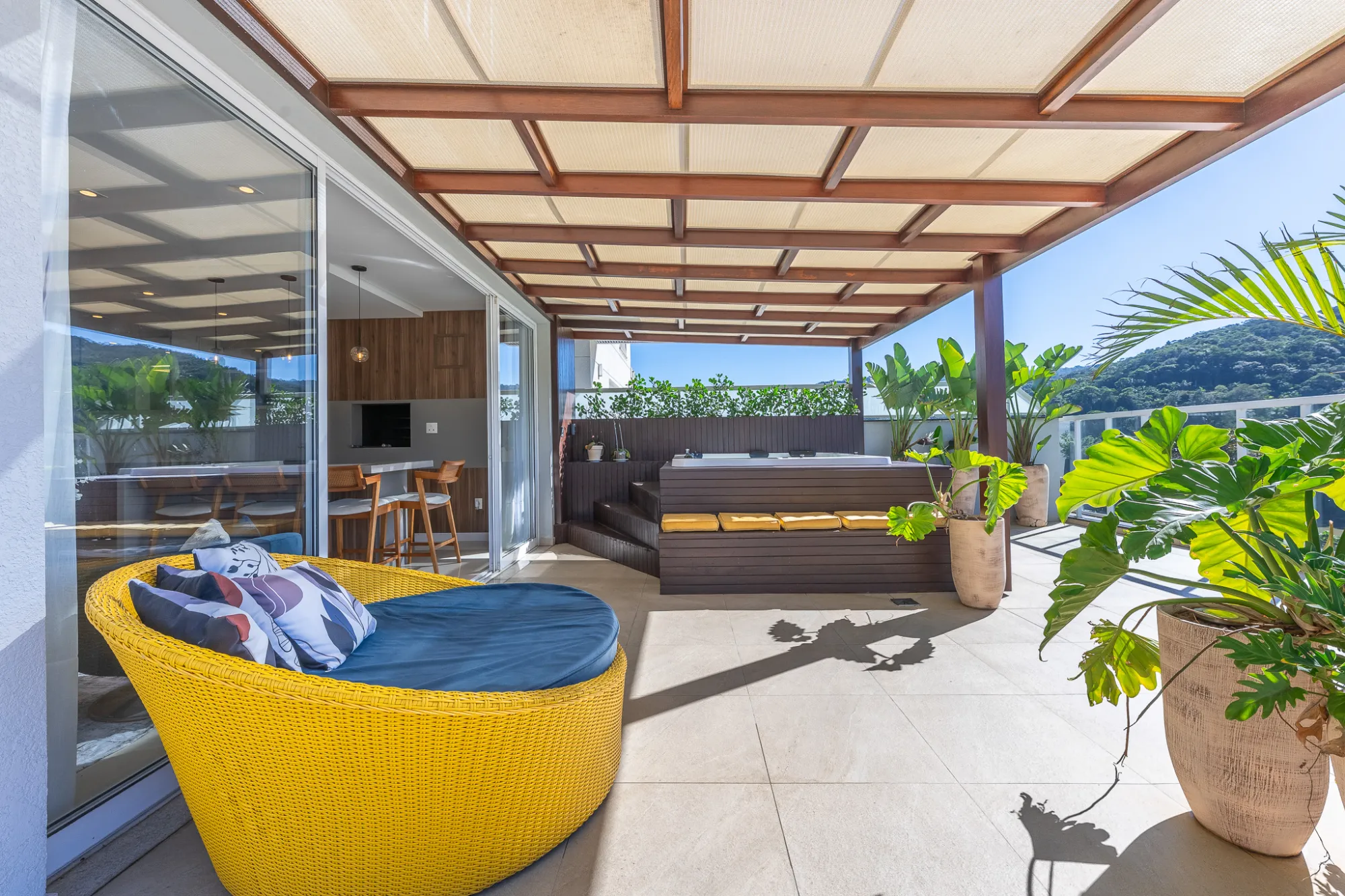 APARTAMENTO GARDEN COM 3 SUÍTES NO VORSTADT