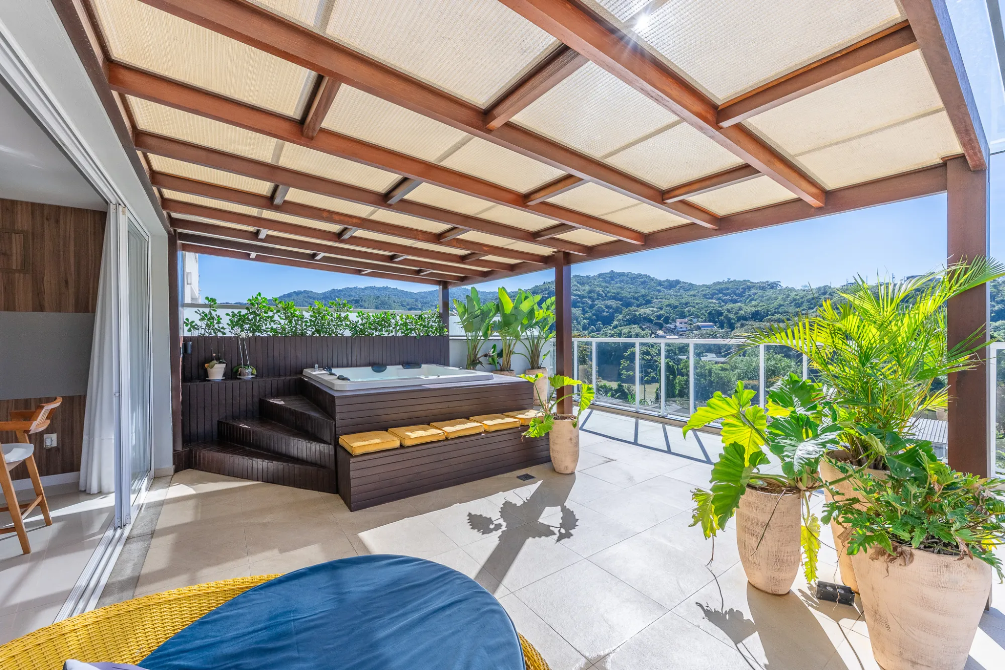 APARTAMENTO GARDEN COM 3 SUÍTES NO VORSTADT