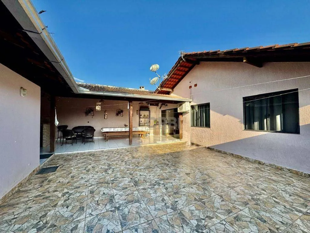 Casa à venda com 3 quartos, 2 vagas, 266m² no Fidelis, Blumenau - foto 1