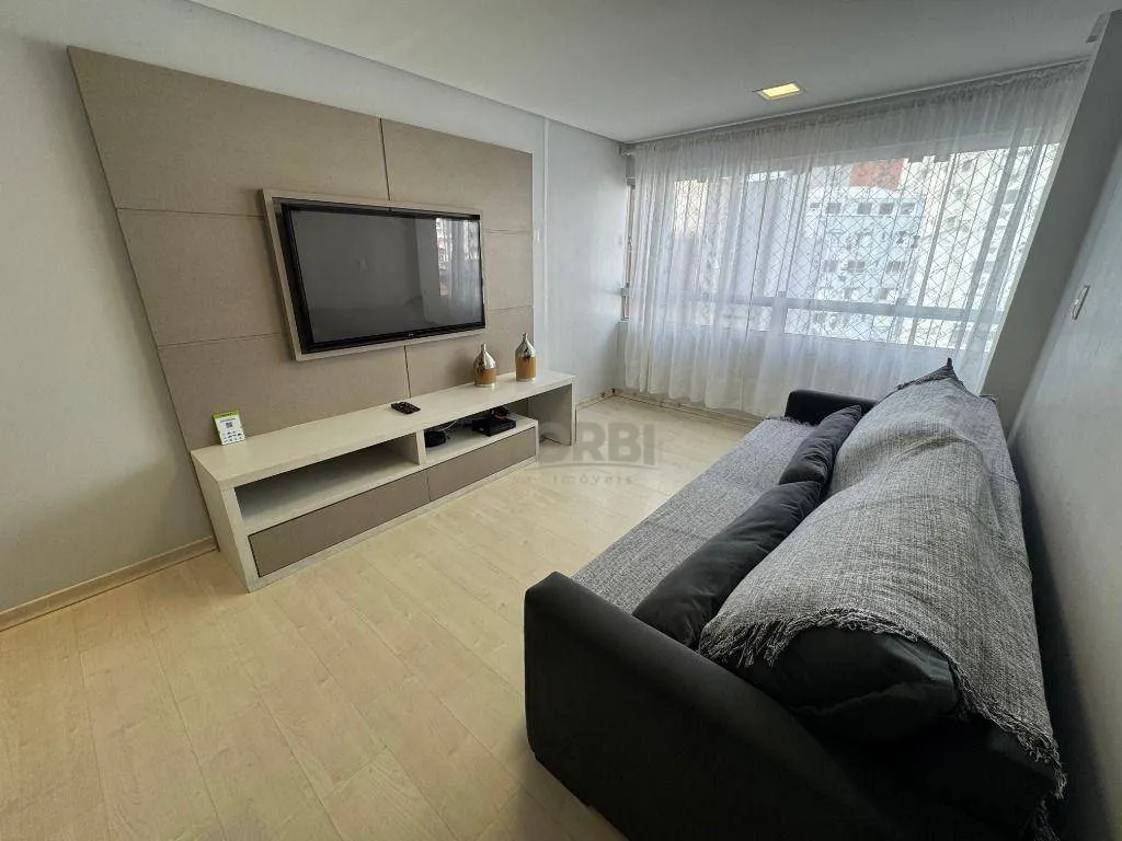 Apartamento à venda com 2 quartos, 1 vaga, 55m² no Centro, Balneário Camboriú - foto 1