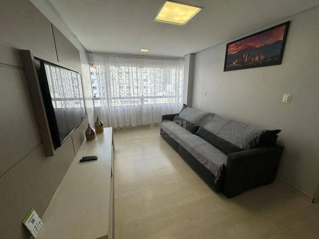 Apartamento à venda com 2 quartos, 1 vaga, 55m² na região do bairro Centro, próximo à 3ª Avenida, Balneário Camboriú — foto 3