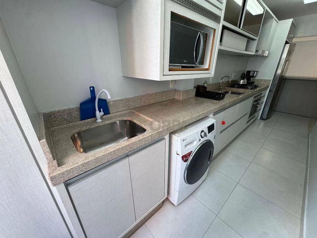 Apartamento à venda com 2 quartos, 1 vaga, 55m² na região do bairro Centro, próximo à 3ª Avenida, Balneário Camboriú — foto 7