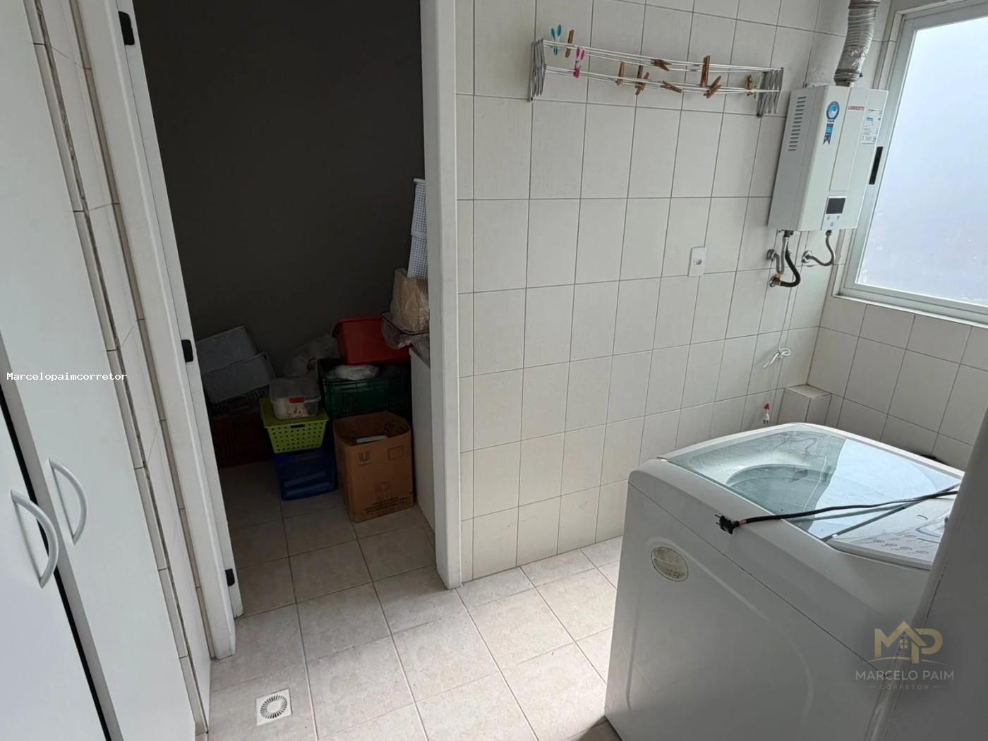 Apartamento à venda com 3 quartos e 1 suíte, 1 vaga, 109m² na Rua João Pio Duarte Silva no Córrego Grande, Florianópolis